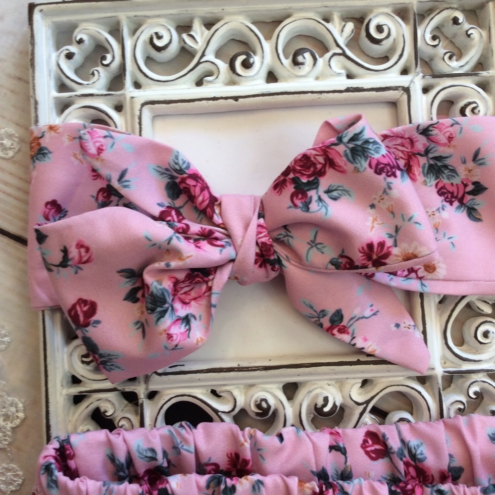 Boutique Baby Newborn Ruffle Bloomers & Headband - Picture 3 of 4
